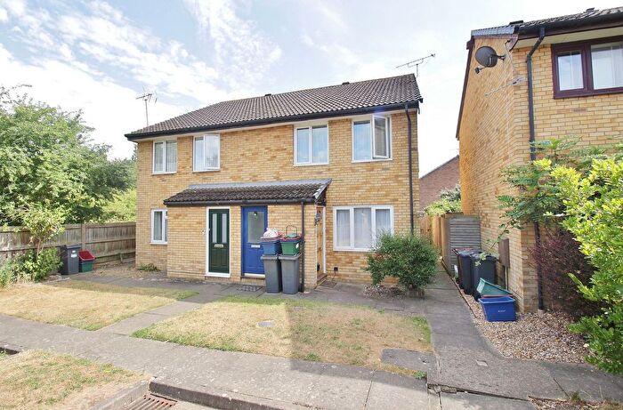 1 Bedroom Maisonette To Rent In Harvesters Close, Isleworth, TW7