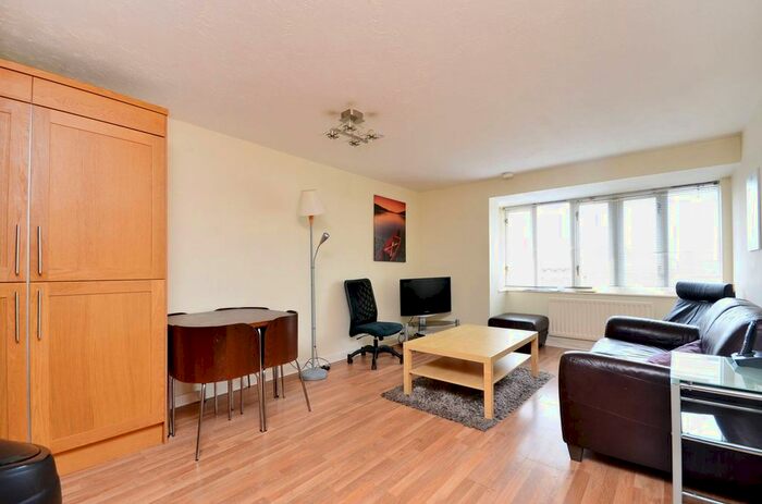 2 Bedroom Flat To Rent In Portman Gate, Marylebone, London, NW1