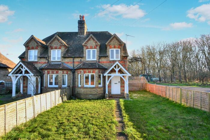 3 Bedroom Cottage For Sale In Little Barford, St. Neots, PE19