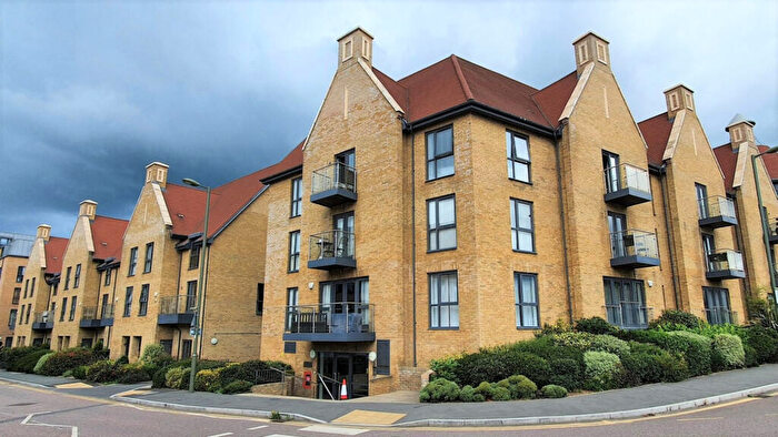1 Bedroom Flat To Rent In Royal Engineers Way, Mill Hill, NW7
