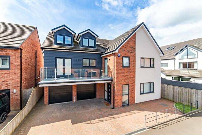 7 Bedroom Detached House For Sale In Hazelwood Road, Great Park, NE13
