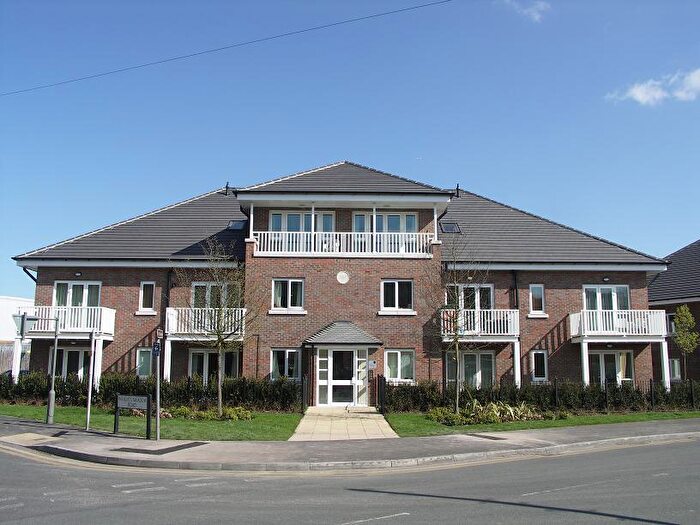 2 Bedroom Flat To Rent In Wrights Meadow Way, High Wycombe, HP11