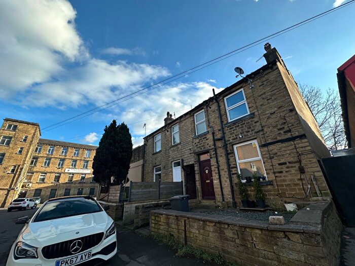 2 Bedroom Property To Rent In Fair Street, Lockwood, Huddersfield, HD1