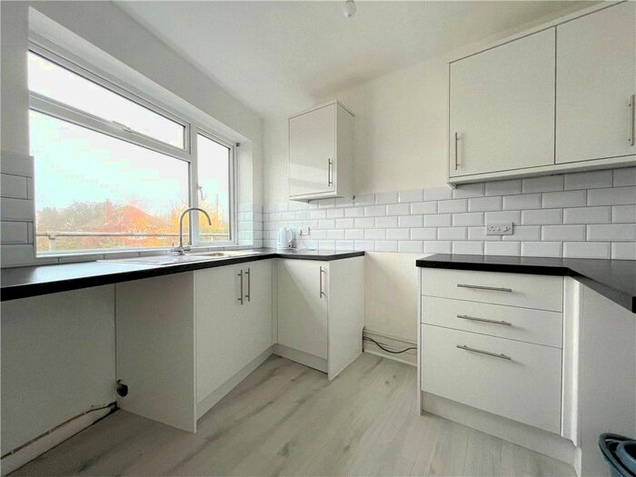 2 Bedroom Flat To Rent In Fosters Lane, Knaphill, Woking, Surrey, GU21
