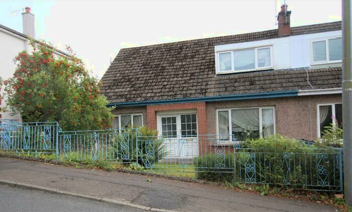 3 Bedroom Semi-Detached Bungalow To Rent In Upper Bourtree Drive, Burnside, G73