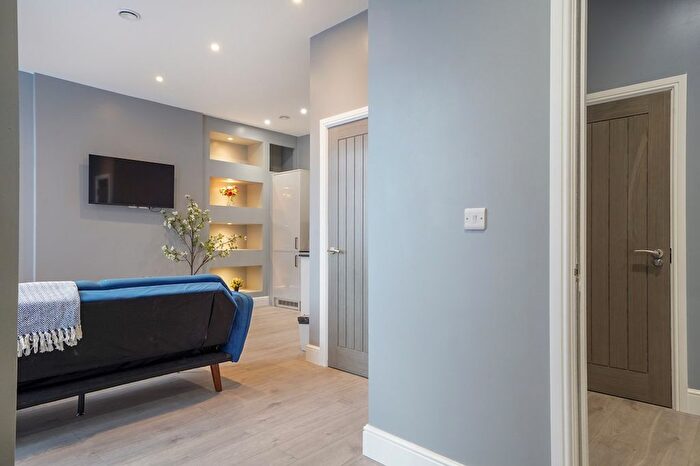 1 Bedroom Flat To Rent In West Ealing, W13