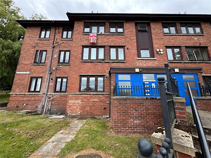 2 Bedroom Flat To Rent In East Hill Road, Gateshead, Tyne And Wear, NE8