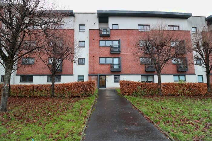 2 Bedroom Flat To Rent In Mulberry Square, Renfrew, PA4