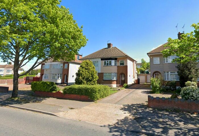 3 Bedroom Semi-Detached House To Rent In Valley Drive, Gravesend, Kent, DA12