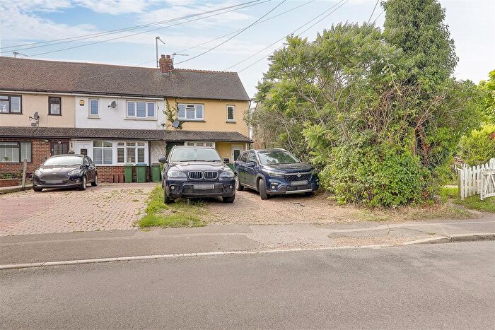3 Bedroom End Of Terrace House For Sale In Pound Lane, Upper Beeding, BN44