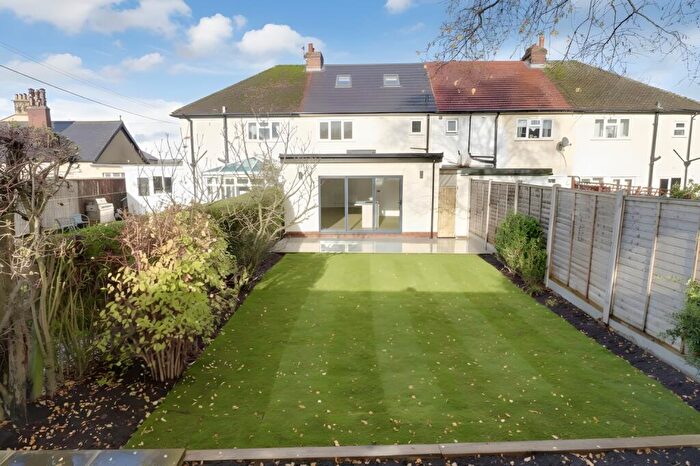 4 Bedroom Terraced House For Sale In Mill Croft Estate, Pool In Wharfedale, Otley, LS21