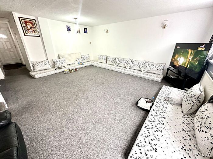 3 Bedroom Terraced House To Rent In Scott Gardens, Hounslow, Middlesex, TW5