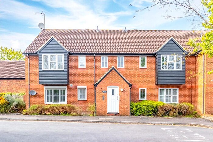 2 Bedroom Apartment To Rent In Dewell Mews, Swindon, Wiltshire, SN3