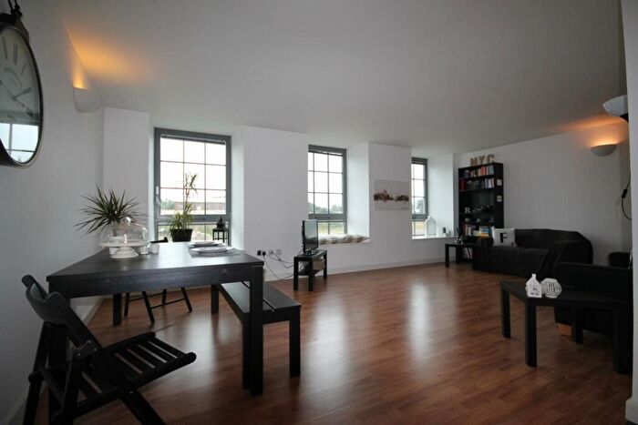 2 Bedroom Apartment To Rent In The Hicking Building, Queens Road, NG2