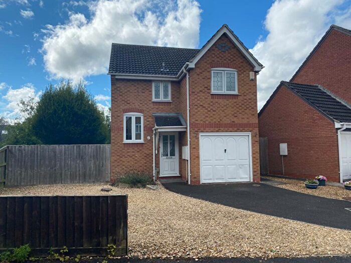 3 Bedroom Detached House To Rent In Burnet Close, Melksham, SN12