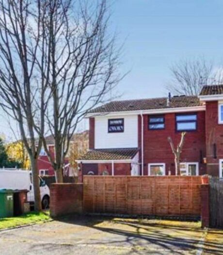 2 Bedroom Maisonette For Sale In Chaldon Close, Pendeford, Wolverhampton, WV9