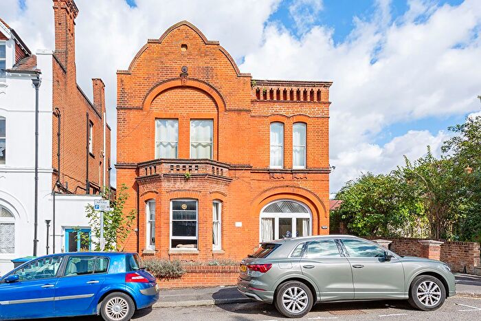 2 Bedroom Property To Rent In Claremont Gardens, Surbiton, KT6