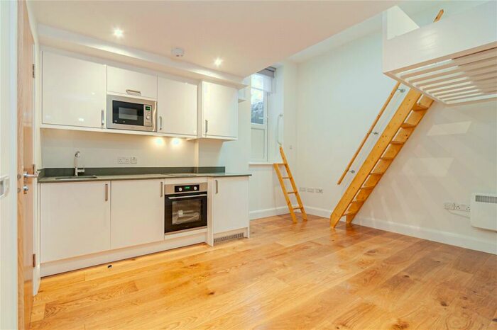 Studio To Rent In Drakes Courtyard, Kilburn High Road, NW6