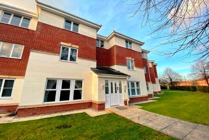 2 Bedroom Flat To Rent In School Lane, Sandbach, CW11