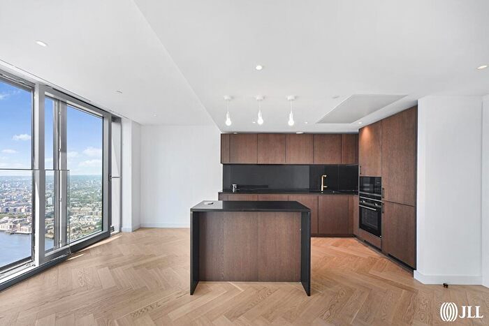 3 Bedroom Apartment To Rent In Marsh Wall London, E14