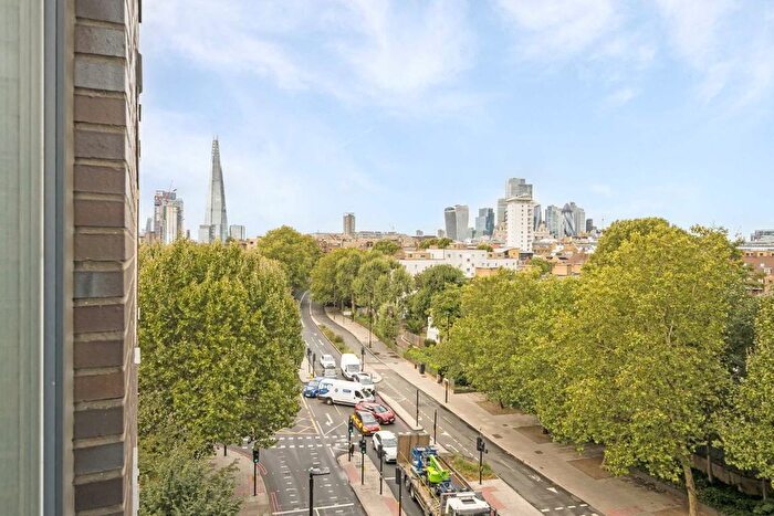 2 Bedroom Flat For Sale In Freda Street, Bermondsey, SE16