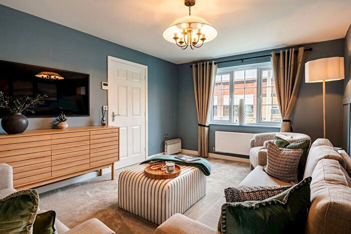 4 Bedroom Detached House To Rent In Lister Lane, Forest Town, NG19