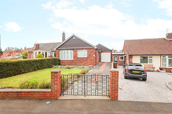 2 Bedroom Semi-Detached Bungalow For Sale In Lincoln Green, Brunton Park, Gosforth, Newcastle Upon Tyne, NE3