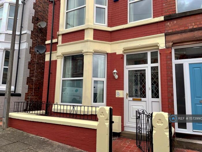 3 Bedroom Semi-Detached House To Rent In Clive Road, Prenton, CH43