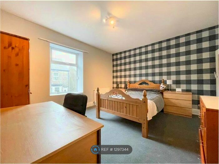 3 Bedroom Terraced House To Rent In School Road, Sheffield S10