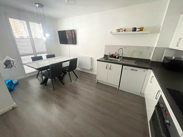 3 Bedroom Duplex To Rent In Coxwell Boulevard, Colindale, NW9