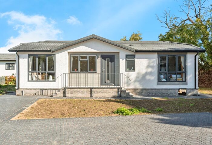 2 Bedroom Lodge For Sale In Sandtoft Road, Belton, Doncaster, DN9