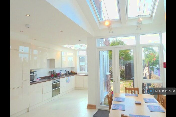 5 Bedroom Terraced House To Rent In Portland Street, Exeter, EX1