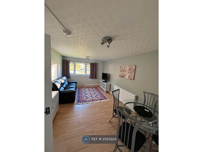 2 Bedroom Flat To Rent In Calder Grove, Edinburgh, EH11