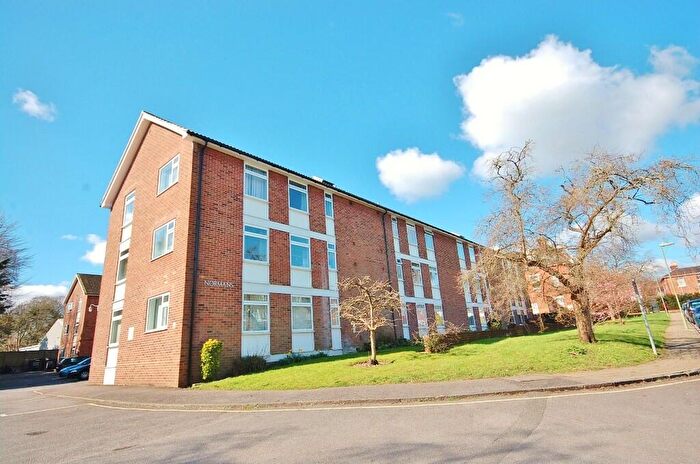 2 Bedroom Flat To Rent In St Cross, SO23