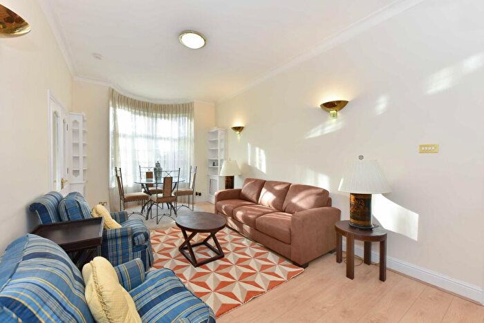 2 Bedroom Apartment To Rent In William Court, Hall Road, St John's Wood, London, NW8