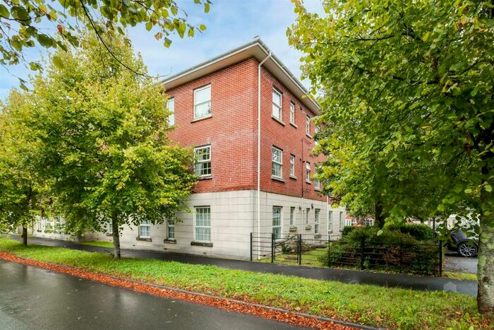 2 Bedroom Apartment To Rent In Aberdeen Avenue, Manadon Park, Plymouth, PL5