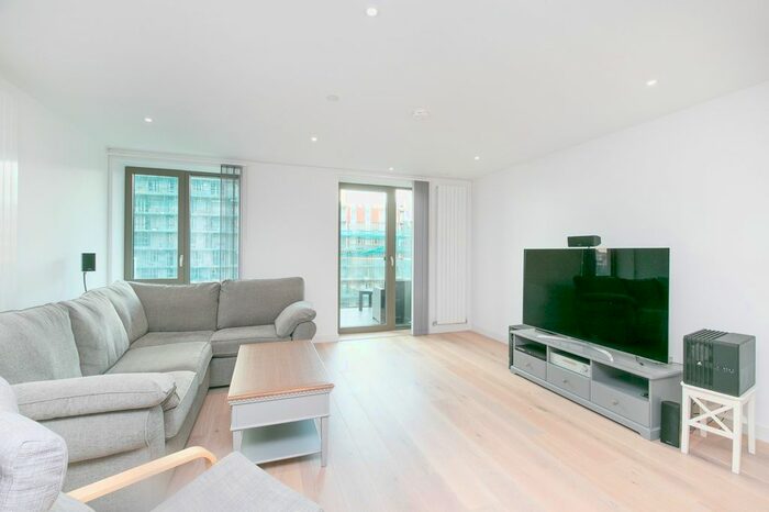 2 Bedroom Flat To Rent In Schooner Road, London, E16