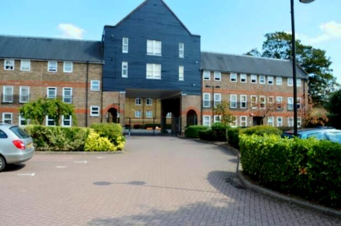 1 Bedroom Flat To Rent In Millacres, Station Road, Ware, SG12