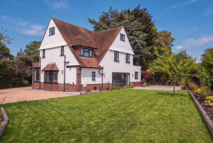 5 Bedroom Detached House For Sale In Chester Road, Marford, LL12