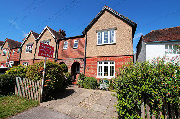 3 Bedroom End Of Terrace House For Sale In Castle Street, Portchester, PO16