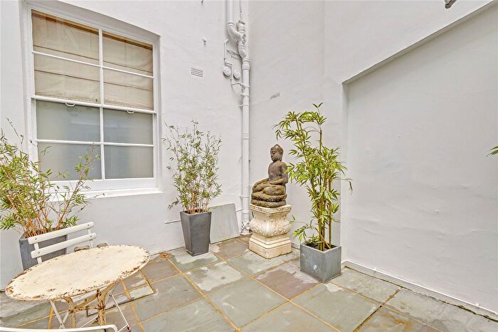 3 Bedroom Flat For Sale In Onslow Gardens, London, SW7