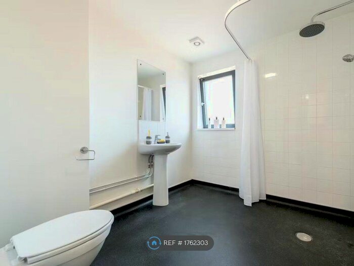 1 Bedroom Flat To Rent In Merlin Heights Bath Lane Leicester, Leicester, LE3