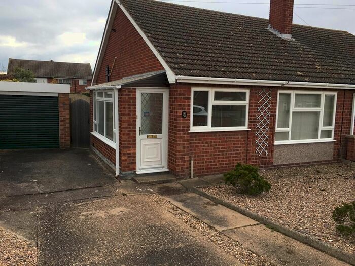 2 Bedroom Bungalow To Rent In Grange Drive, Melton Mowbray, LE13