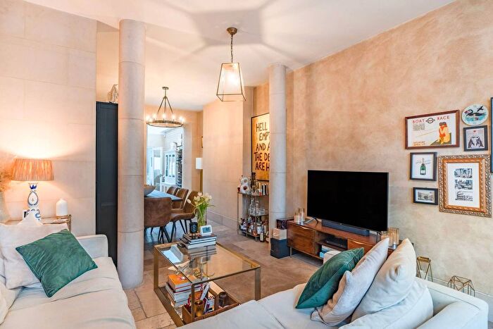 1 Bedroom Flat For Sale In Filmer Road, Fulham, London, SW6