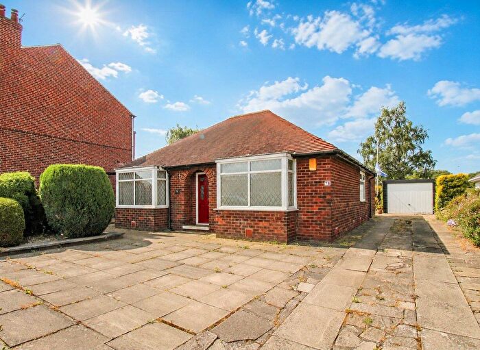 3 Bedroom Detached Bungalow For Sale In Hollin Lane, Calder Grove, Wakefield, WF4