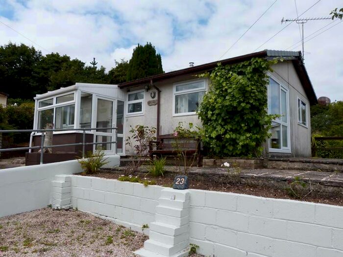 2 Bedroom Mobile/park Home For Sale In Atwell Farm Park, Luxulyan, PL30