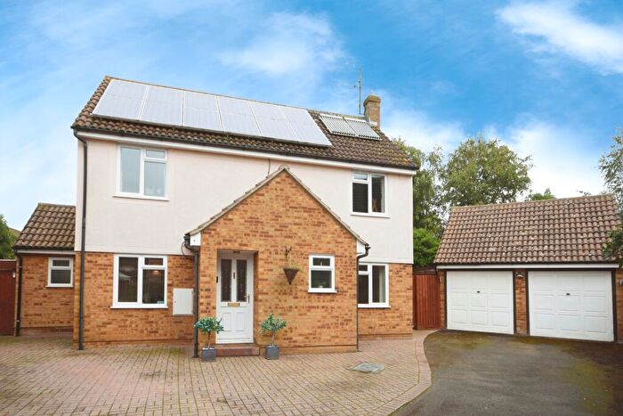 4 Bedroom Detached House For Sale In Bailey Dale, Colchester, CO3