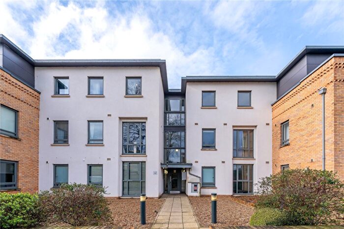 1 Bedroom Flat For Sale In St Margarets Road, St Margarets, TW1