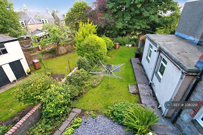 5 Bedroom Flat To Rent In Lilybank Place, Aberdeen, AB24