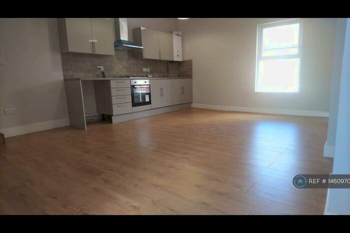 1 Bedroom Flat To Rent In Denton, Manchester, M34